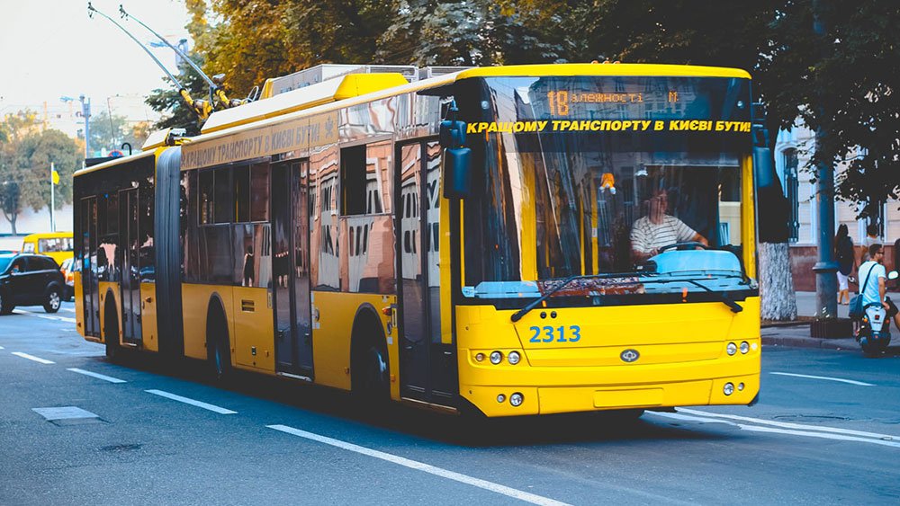 Kyiv-Public-Transport-Trolleybus-3